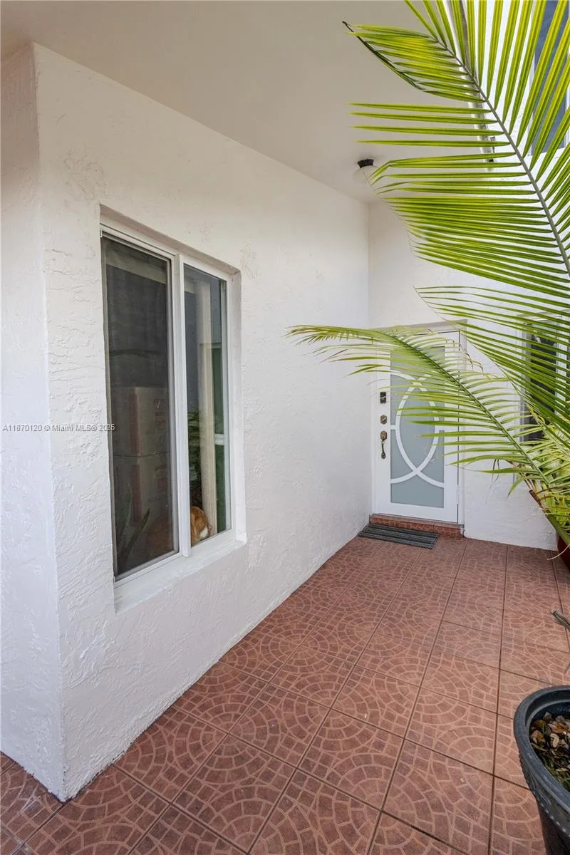 2435 SW 11th St # 9-B, Miami, FL 33135 photo 3