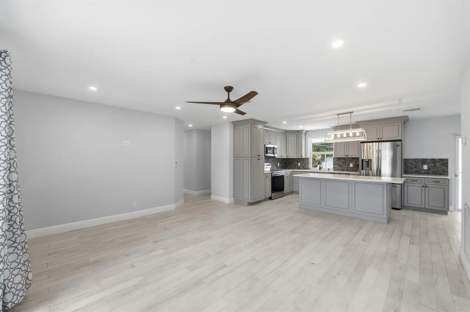 2120 NE 62nd Court, Fort Lauderdale, FL 33308 photo 8