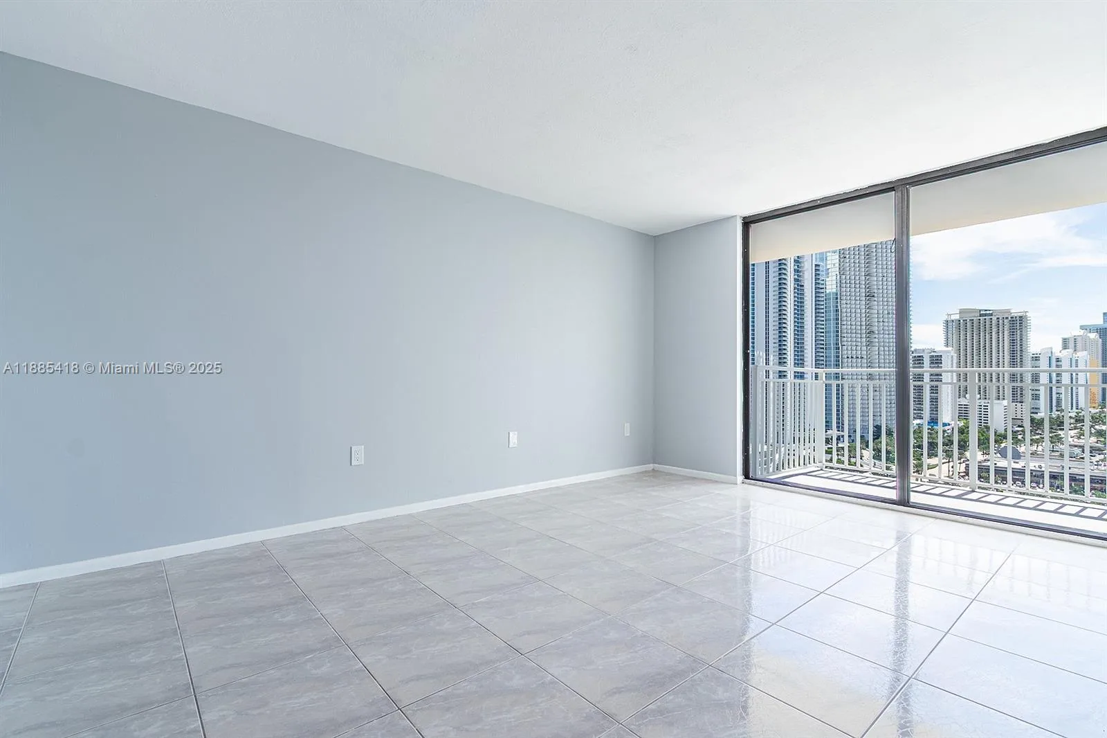 210 174th St # 2406, Sunny Isles Beach, FL 33160 photo 12