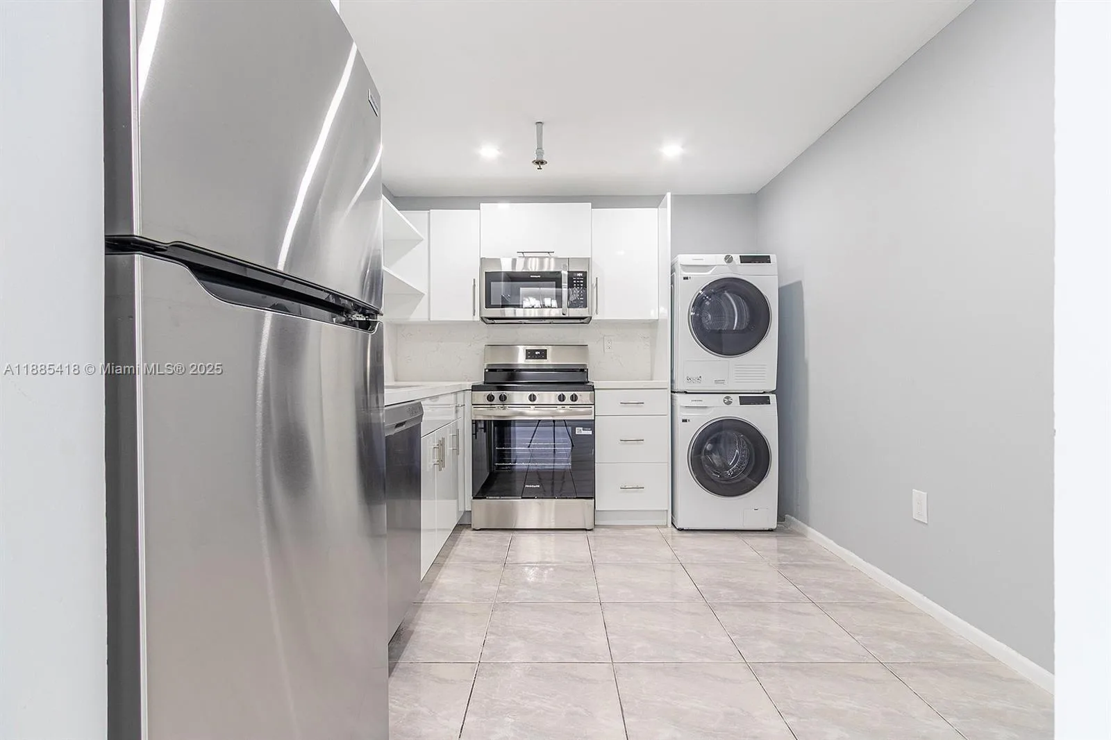 210 174th St # 2406, Sunny Isles Beach, FL 33160 photo 6