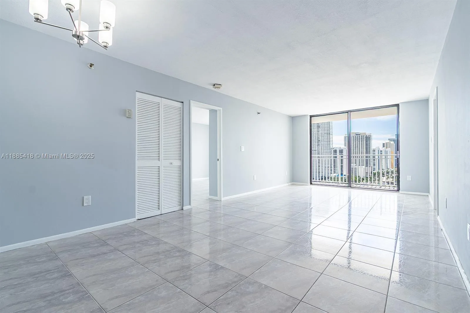 210 174th St # 2406, Sunny Isles Beach, FL 33160 photo 9