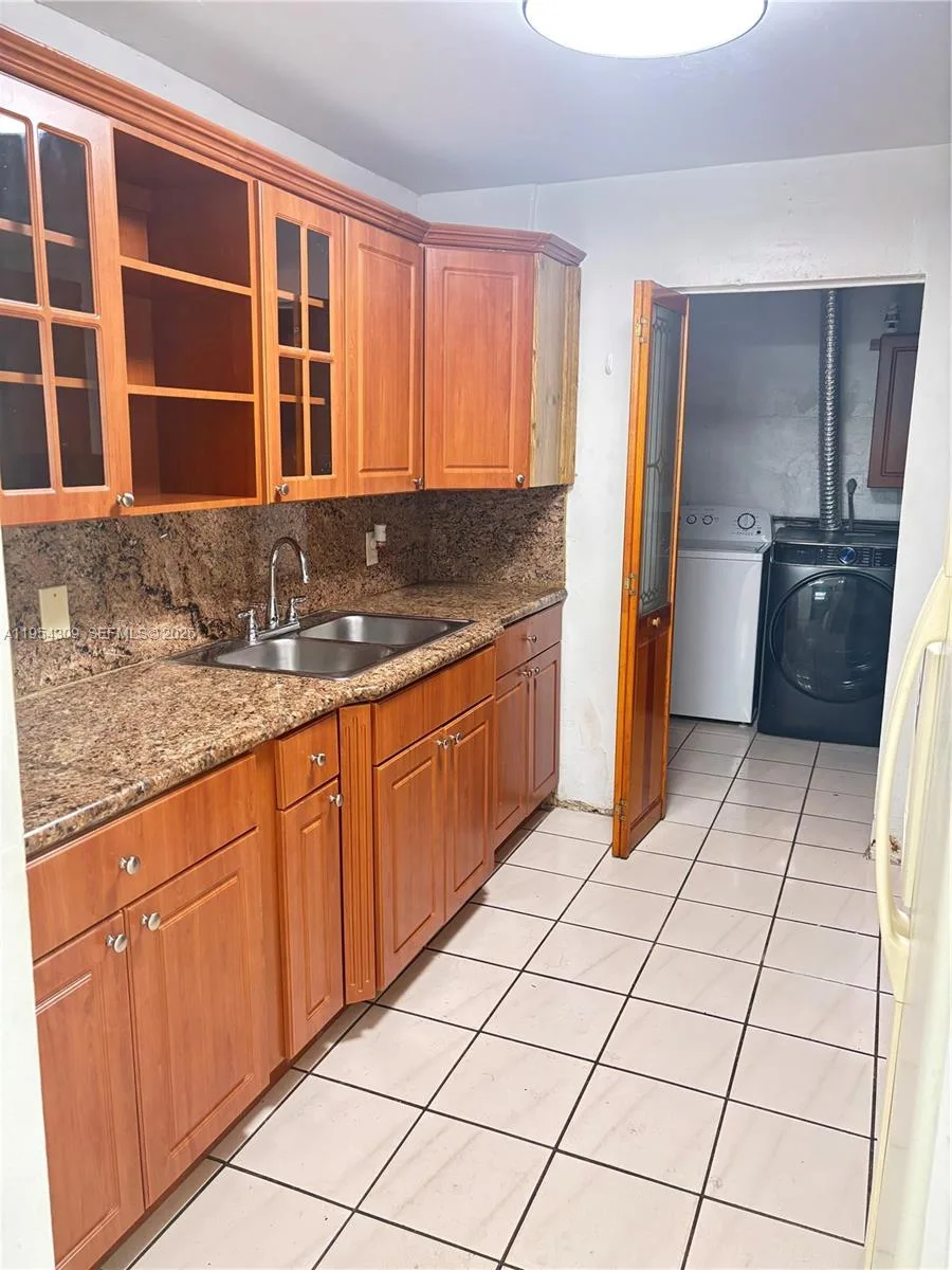19480 SW 121st Ave, Miami, FL 33177 photo 4