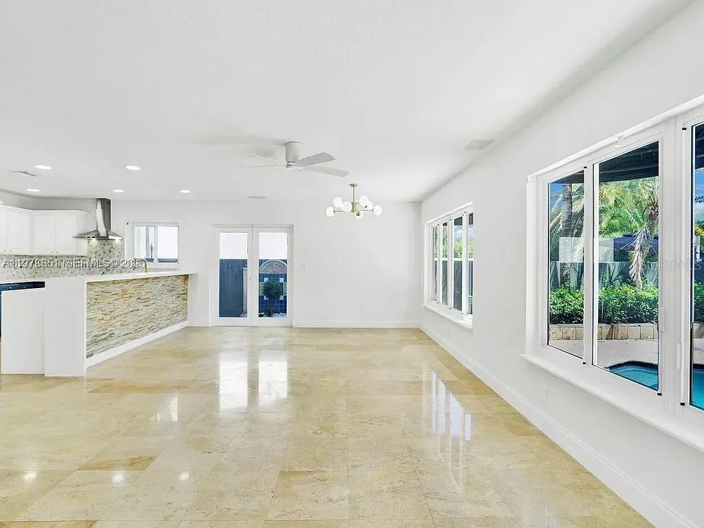 15945 NW 82nd Ct, Miami Lakes, FL 33016 photo 8