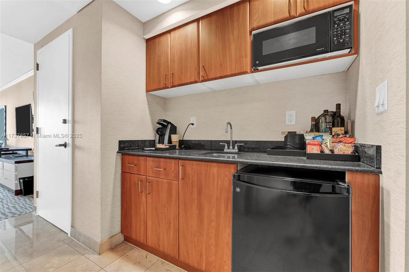 18001 Collins Ave # 2002, Sunny Isles Beach, FL 33160 photo 9