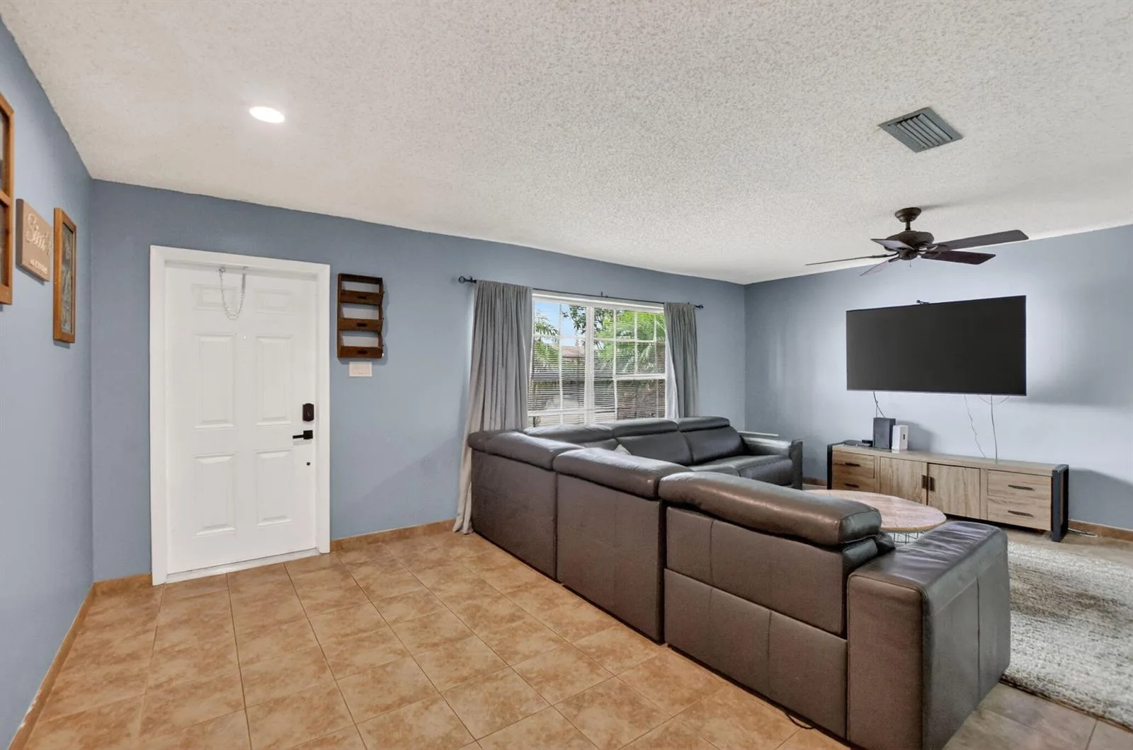 1140 NW 49th Street, Deerfield Beach, FL 33064 photo 6