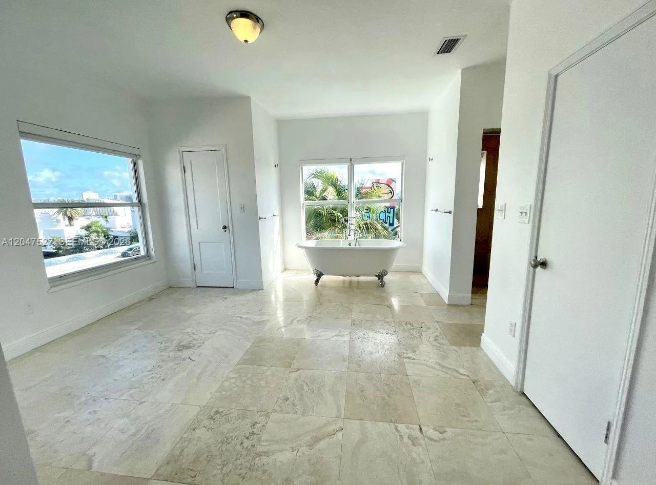 4035 N Meridian Ave # PH, Miami Beach, FL 33140 photo 12