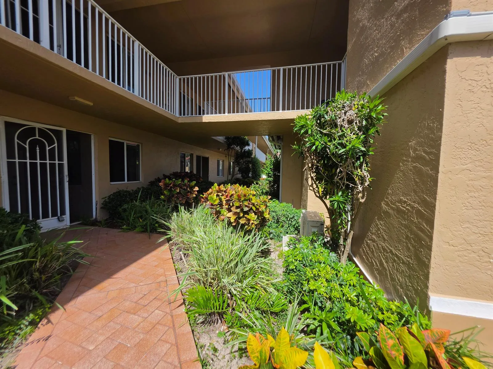 5951 REGAL GLEN Drive # 104, Boynton Beach, FL 33437 photo 4