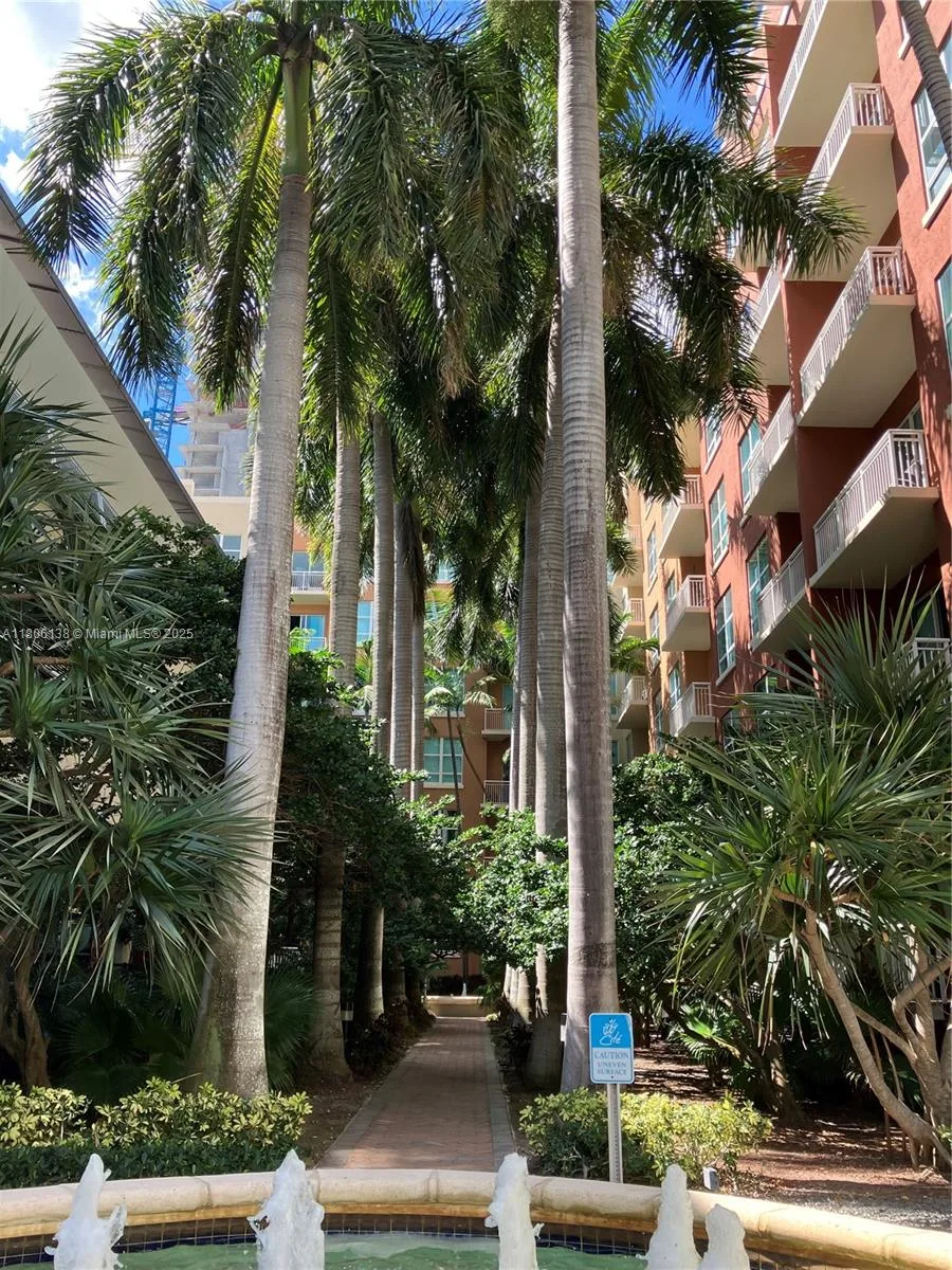 2001 Biscayne Blvd # 3503, Miami, FL 33137 photo 3