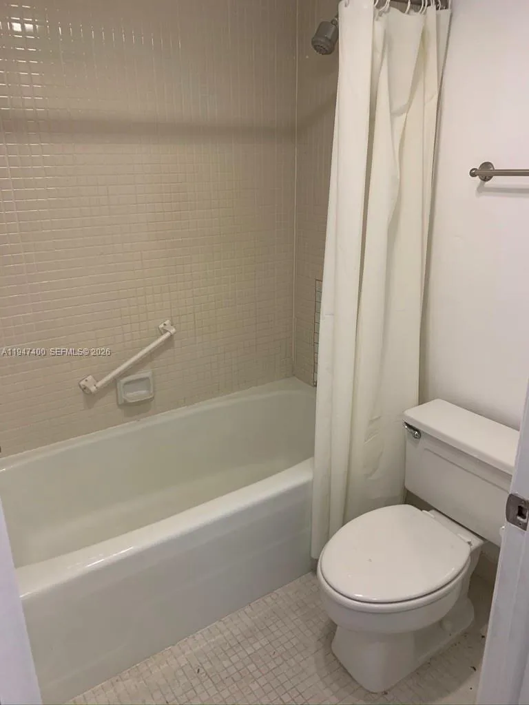 20505 E Country Club Dr # 1631, Aventura, FL 33180 photo 12
