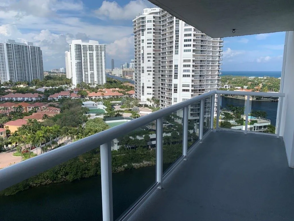 20505 E Country Club Dr # 1631, Aventura, FL 33180 photo 3