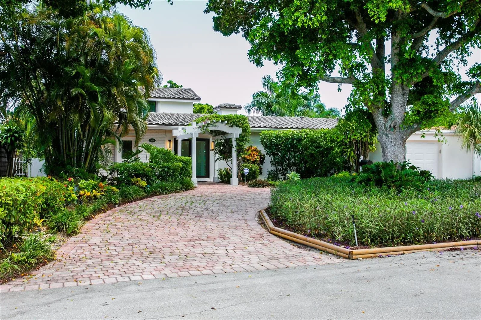 1806 NE 22nd Terrace, Fort Lauderdale, FL 33305