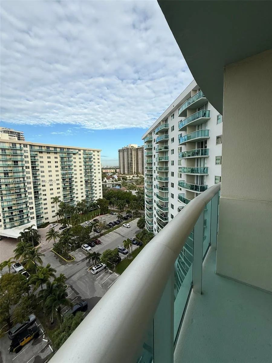 19380 Collins Ave # 1209, Sunny Isles Beach, FL 33160
