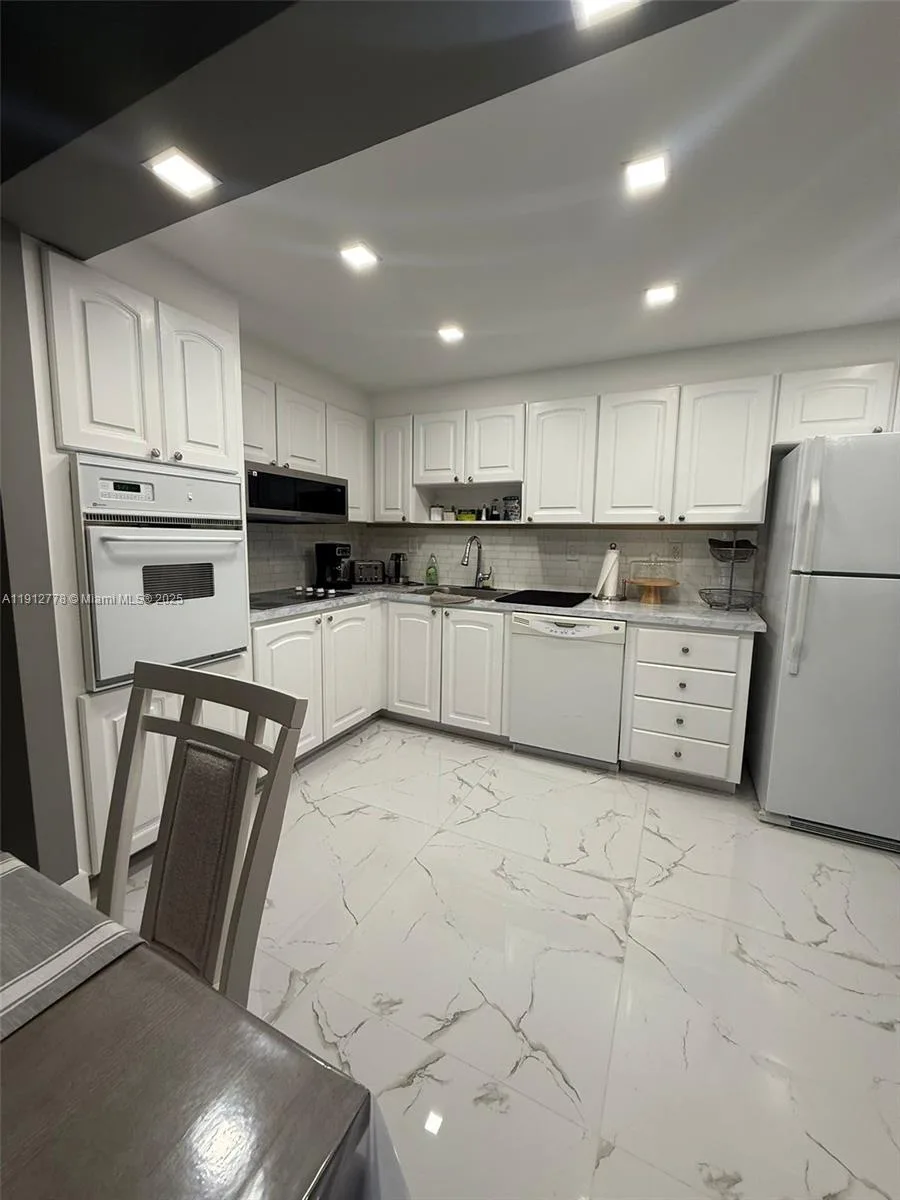 19380 Collins Ave # 1209, Sunny Isles Beach, FL 33160 photo 3