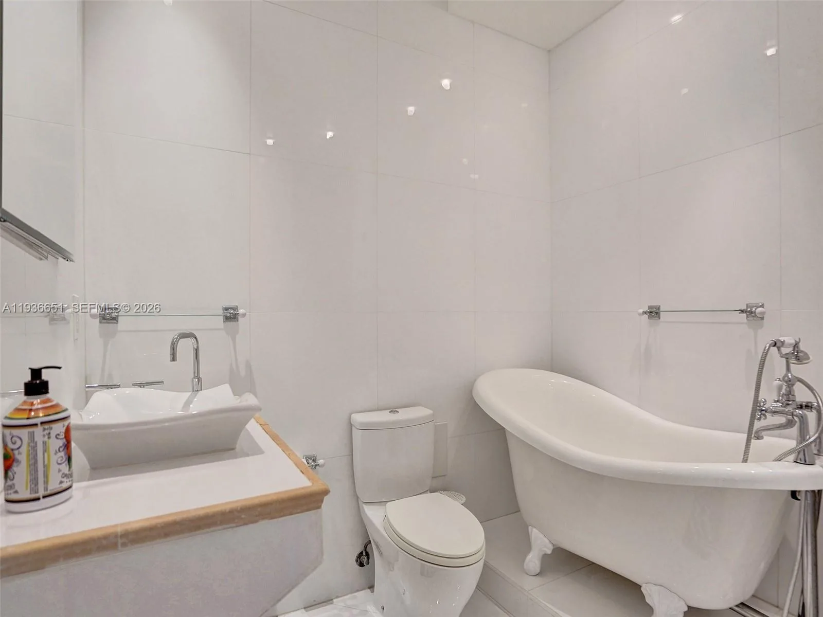 3180 S Ocean Dr # 1709, Hallandale Beach, FL 33009 photo 7