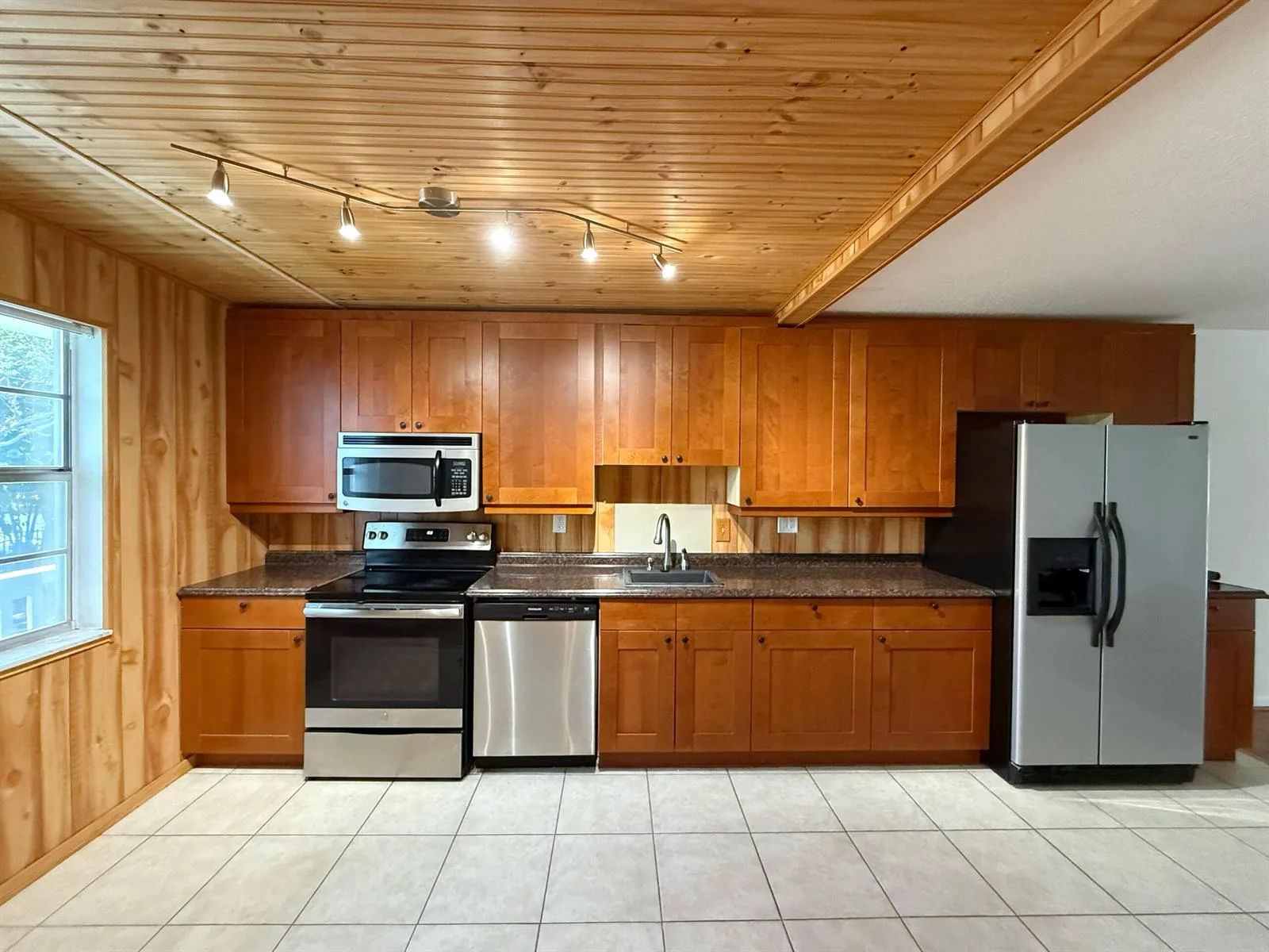 3776 Inverrary Boulevard # 204r, Lauderhill, FL 33319