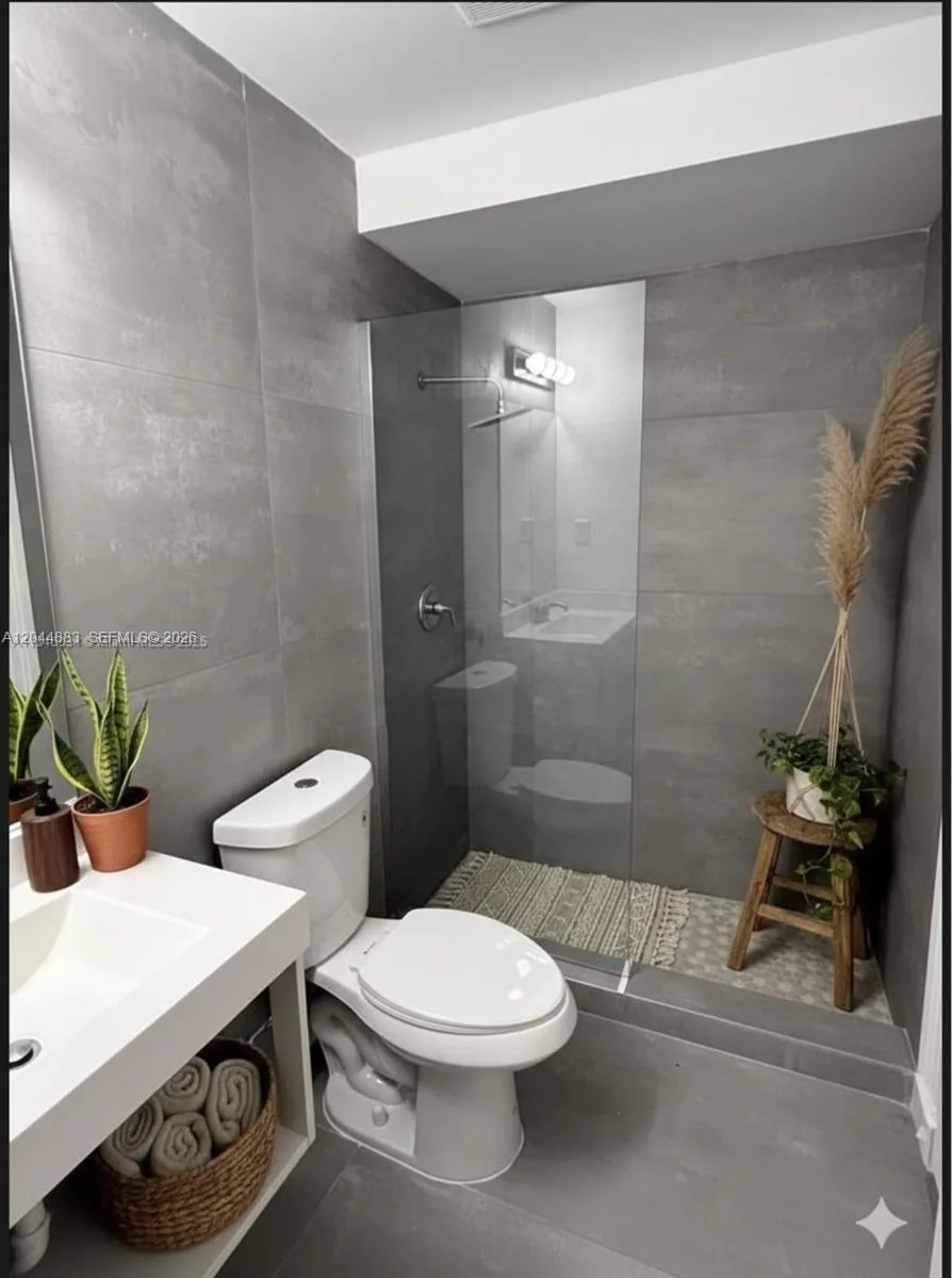81 NW 44th St, Miami, FL 33127 photo 10