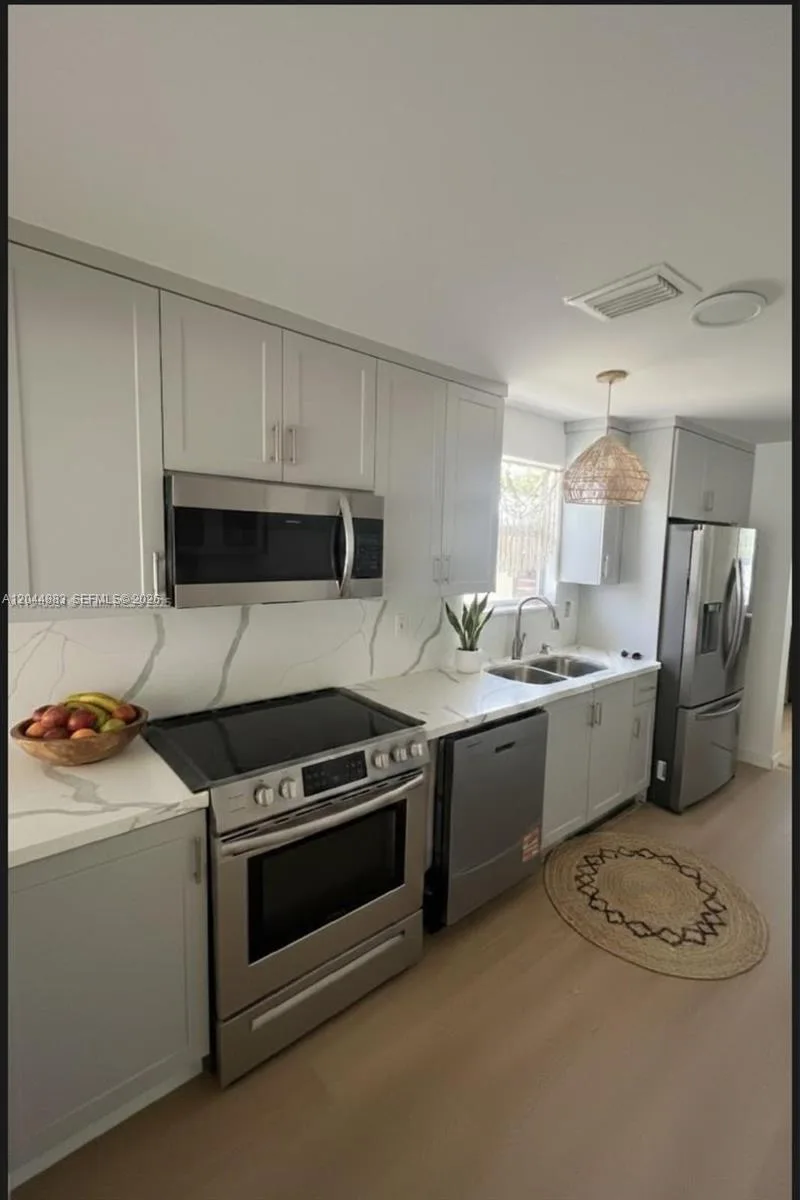 81 NW 44th St, Miami, FL 33127 photo 6