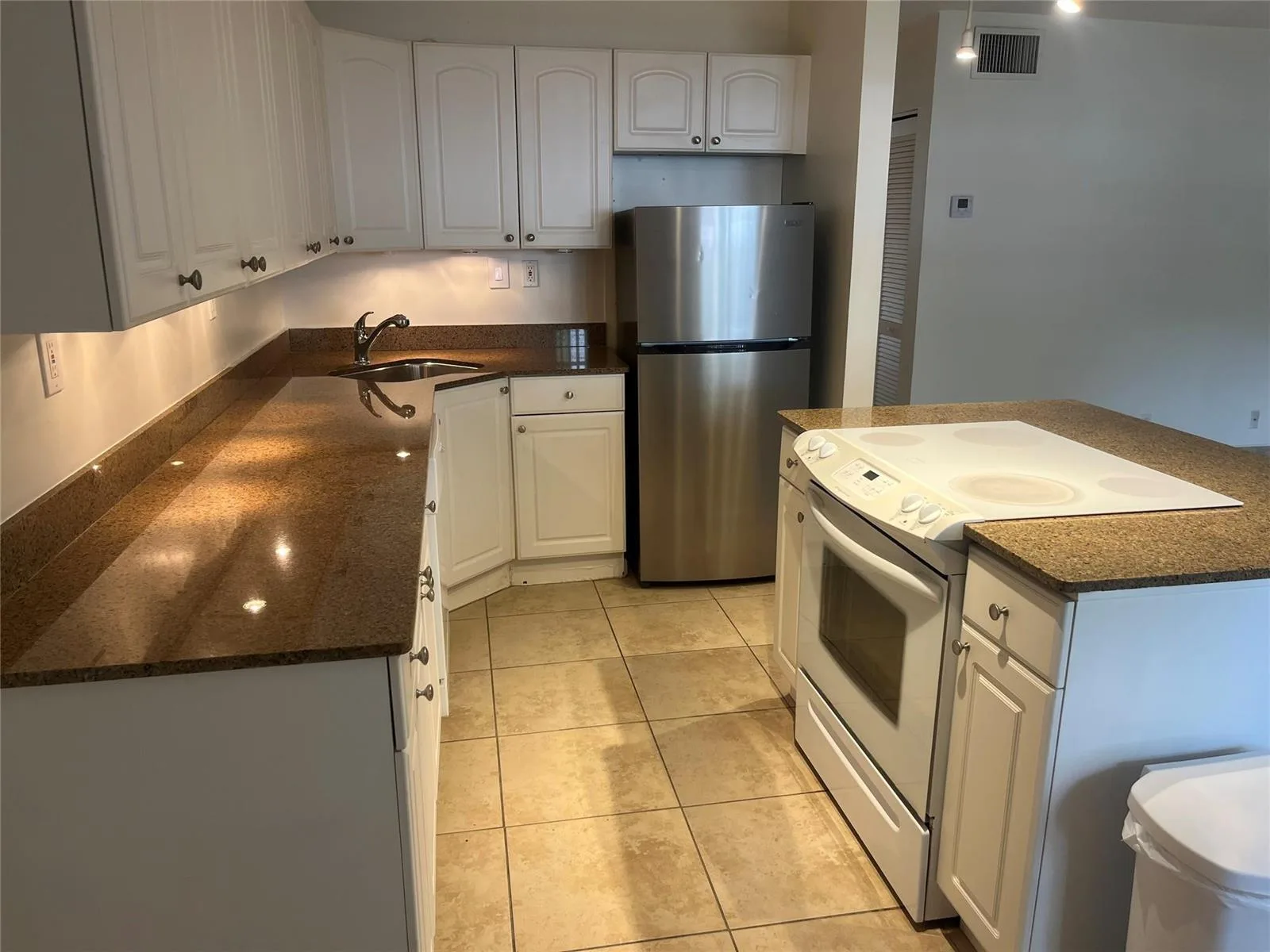 1414 NE 5th Terrace # 2, Fort Lauderdale, FL 33304 — zdjęcie 4