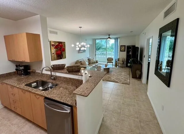 625 Casa Loma Boulevard # 304, Boynton Beach, FL 33435 — photo 4 of 53