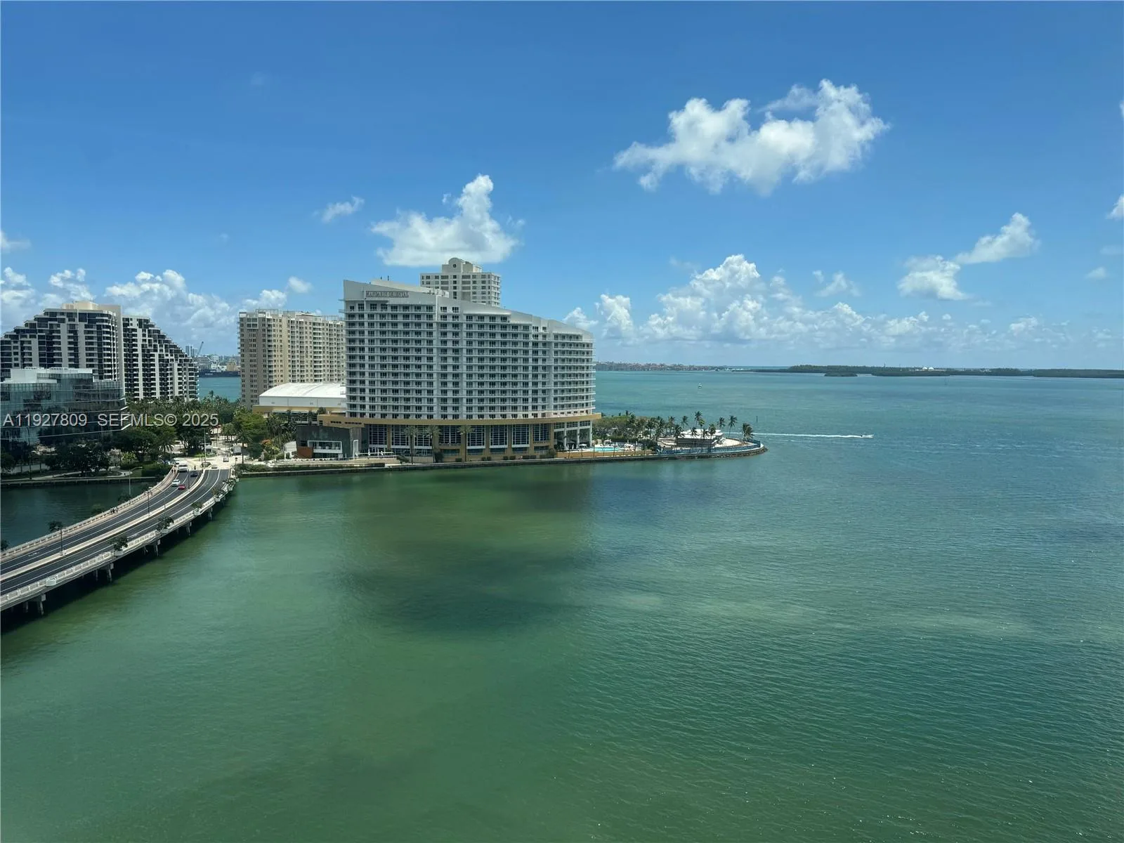 905 Brickell Bay Dr # 1530 A-B, Miami, FL 33131