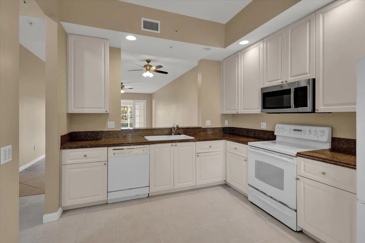 5 HARBOUR ISLE Drive E # 103 Garage option, Fort Pierce, FL 34949 photo 13