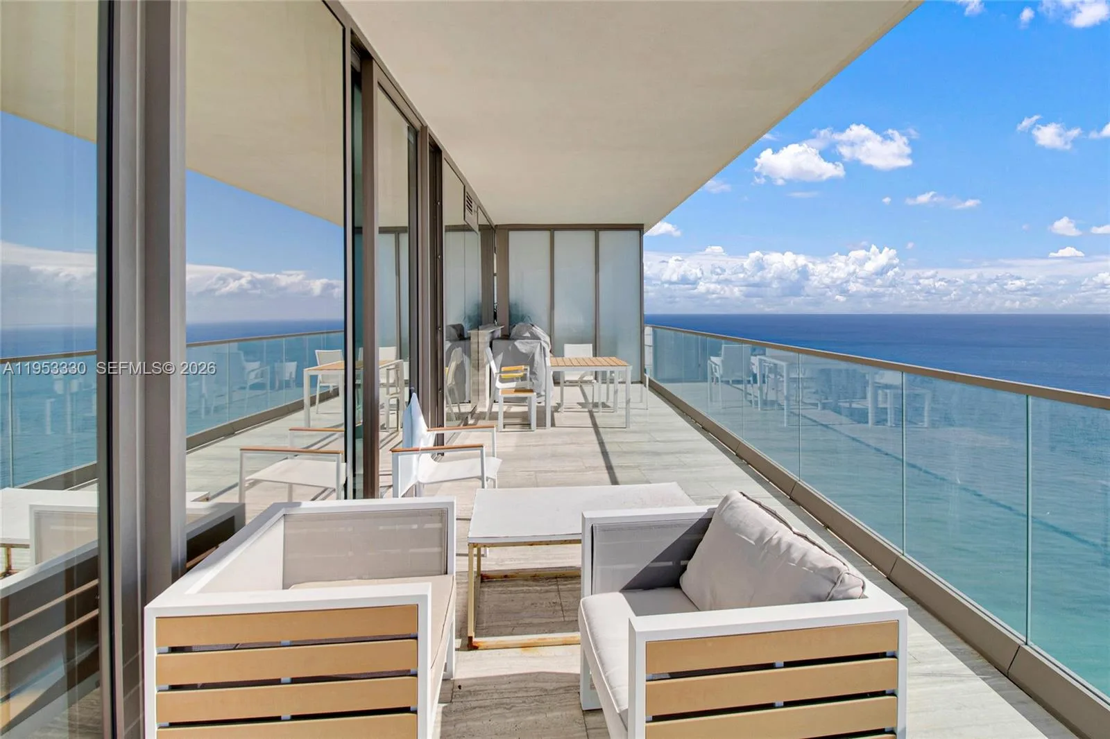 18975 Collins Ave # 4404, Sunny Isles Beach, FL 33160 photo 2