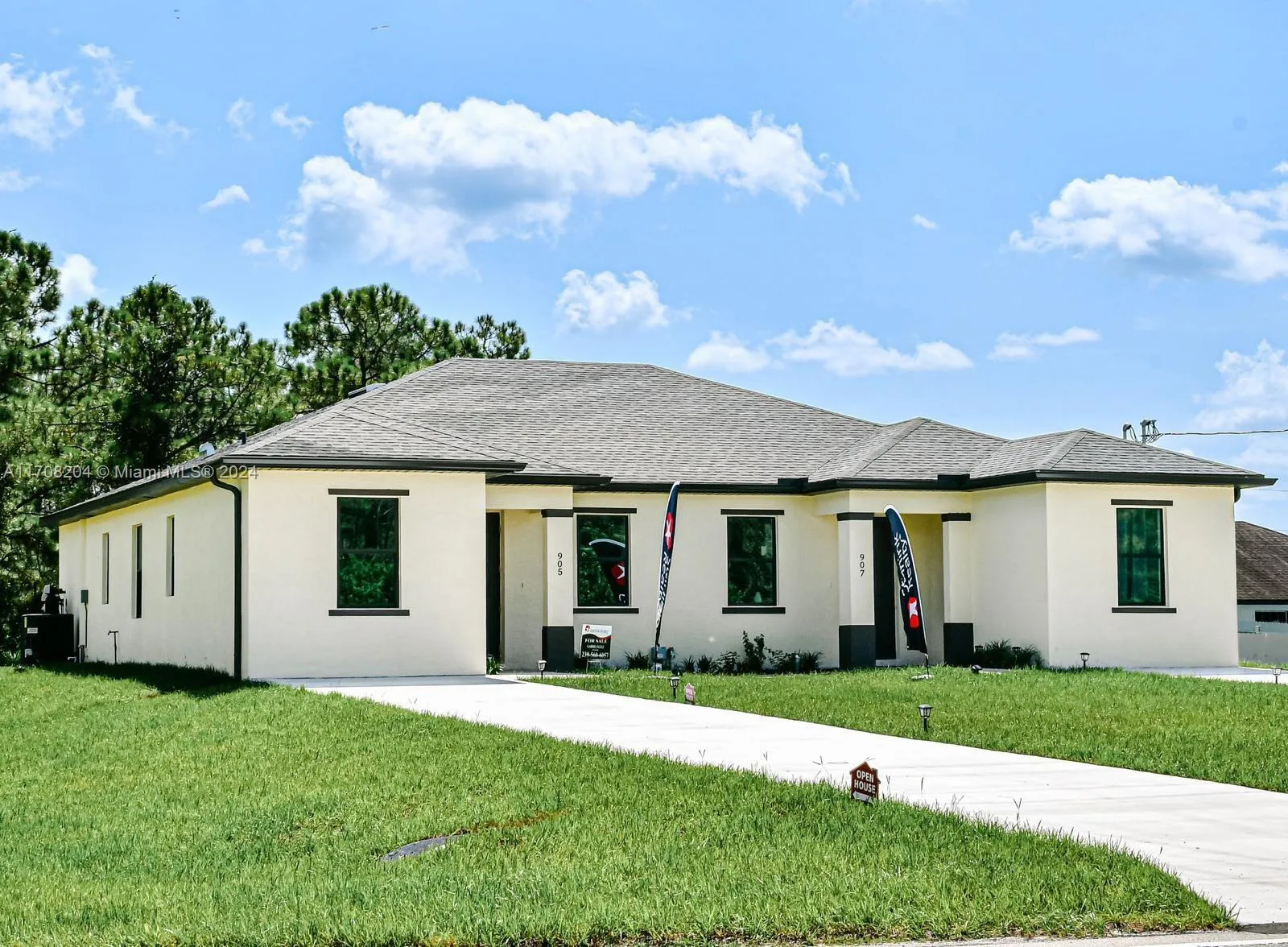 1516/1518 W 12TH Street, Lehigh Acres, FL 33972