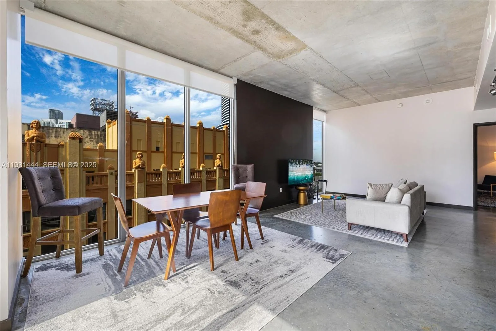 151 SE 1st St # 401, Miami, FL 33131
