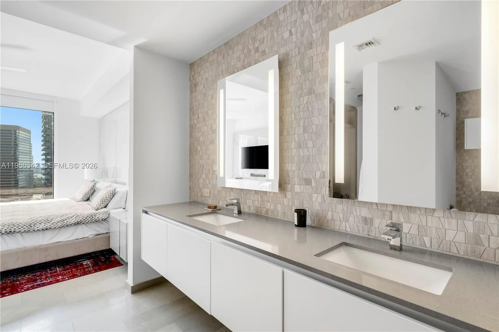 88 SW 7th St # 2105, Miami, FL 33130 photo 11