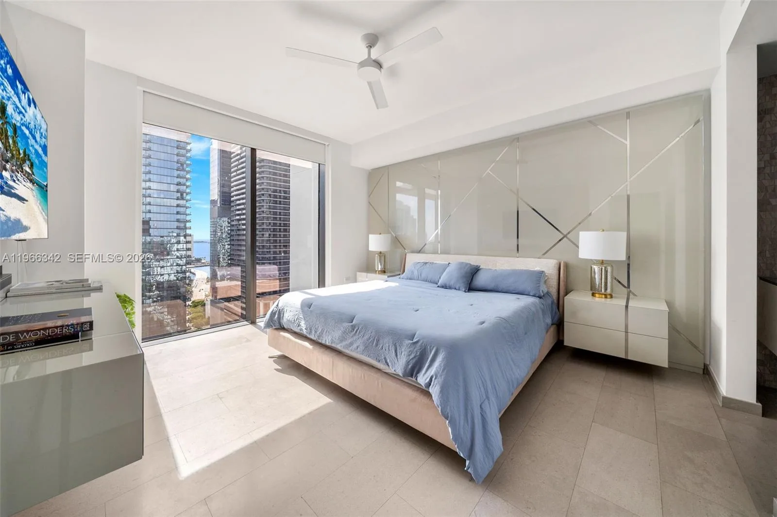88 SW 7th St # 2105, Miami, FL 33130 photo 8