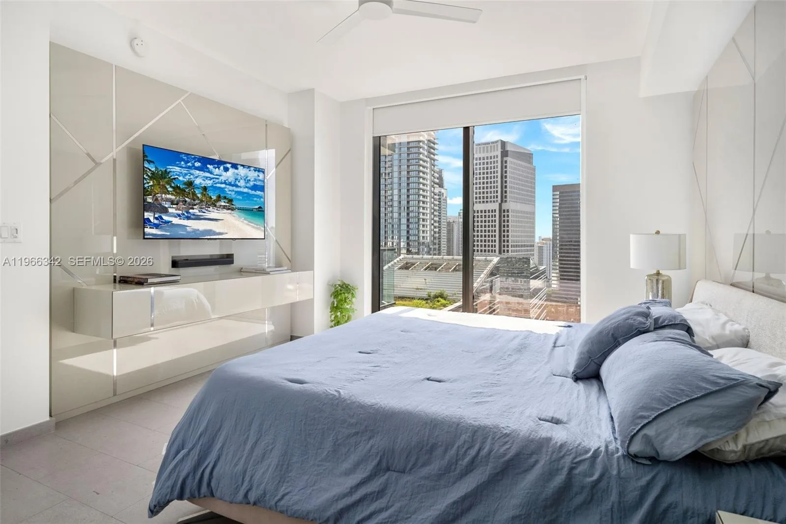 88 SW 7th St # 2105, Miami, FL 33130 photo 9