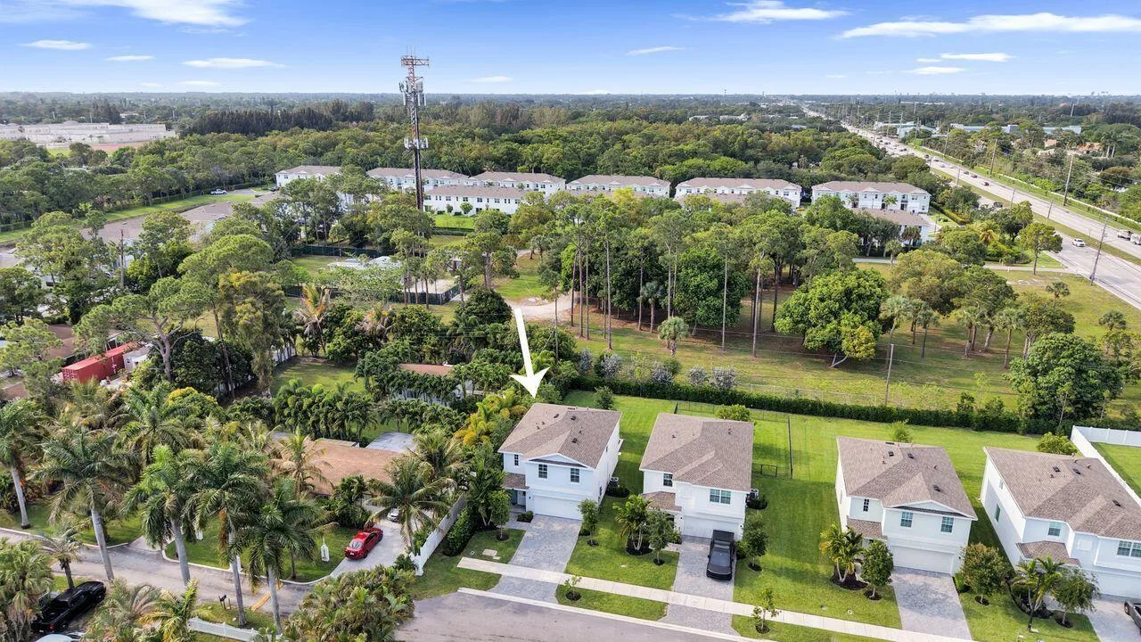4549 Dow Lane, FL 33463 photo 2