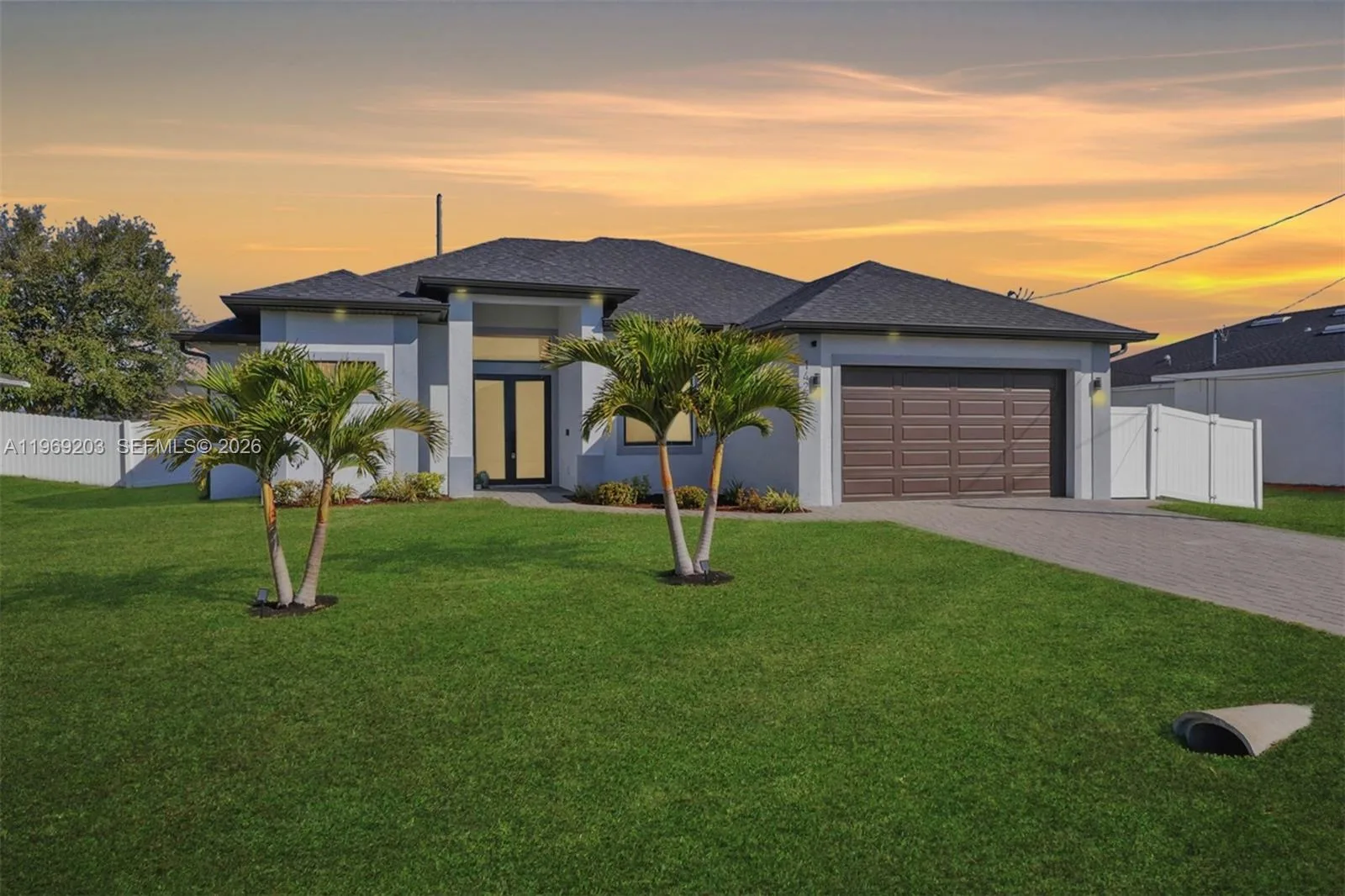 1427 SW EMBERS TER, Cape Coral, FL 33991