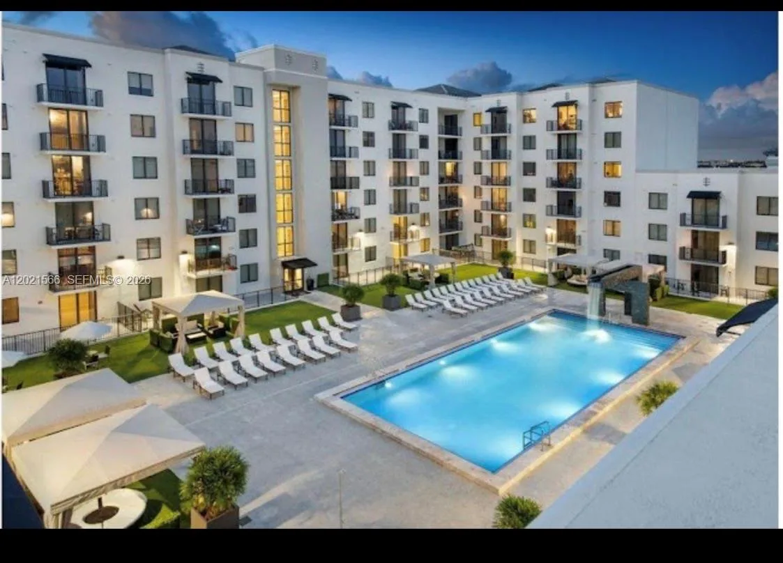 2001 ludlam # 648, West Miami, FL 33147