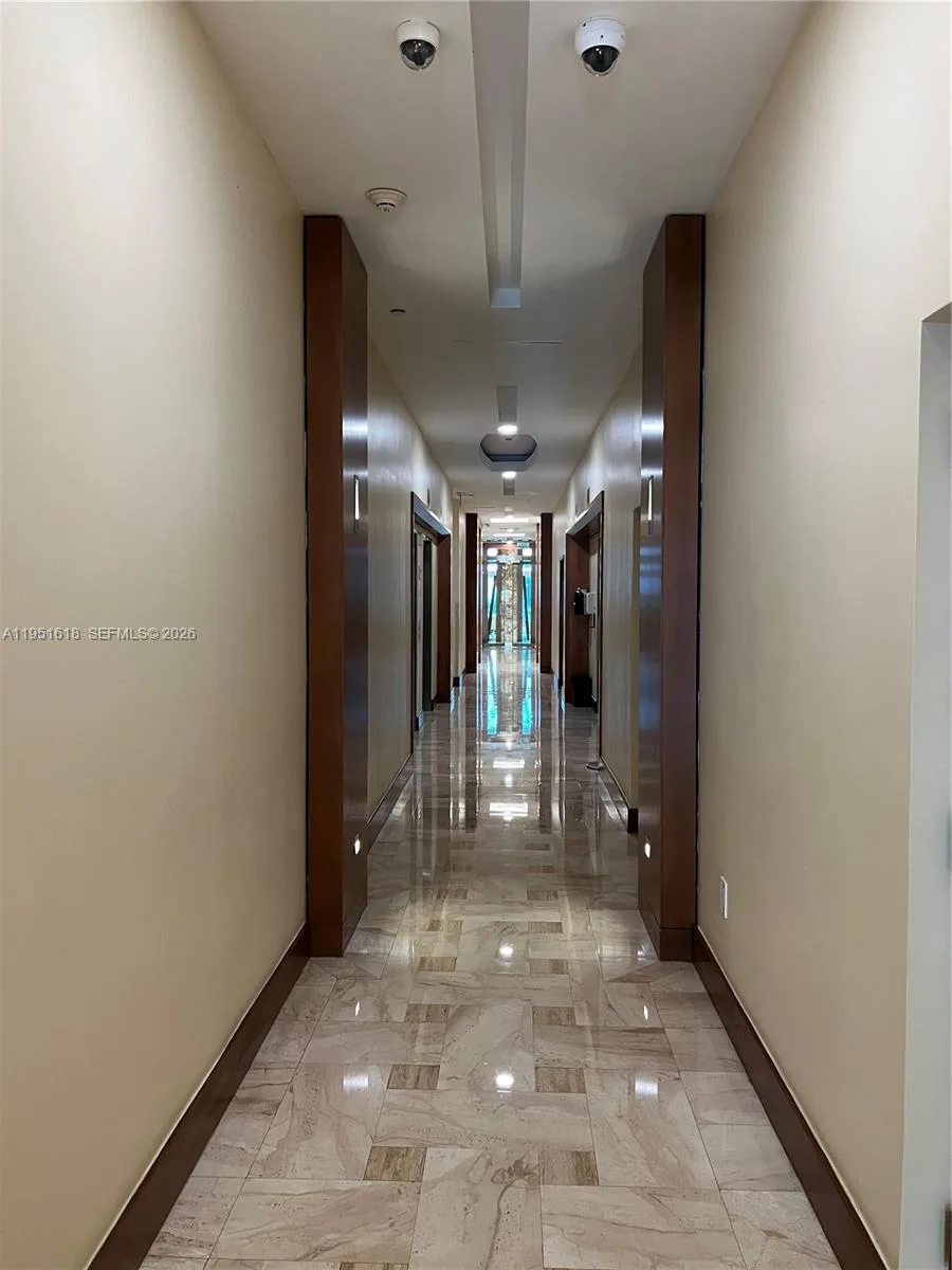 31 SE 5th St # 1409, Miami, FL 33131 photo 13