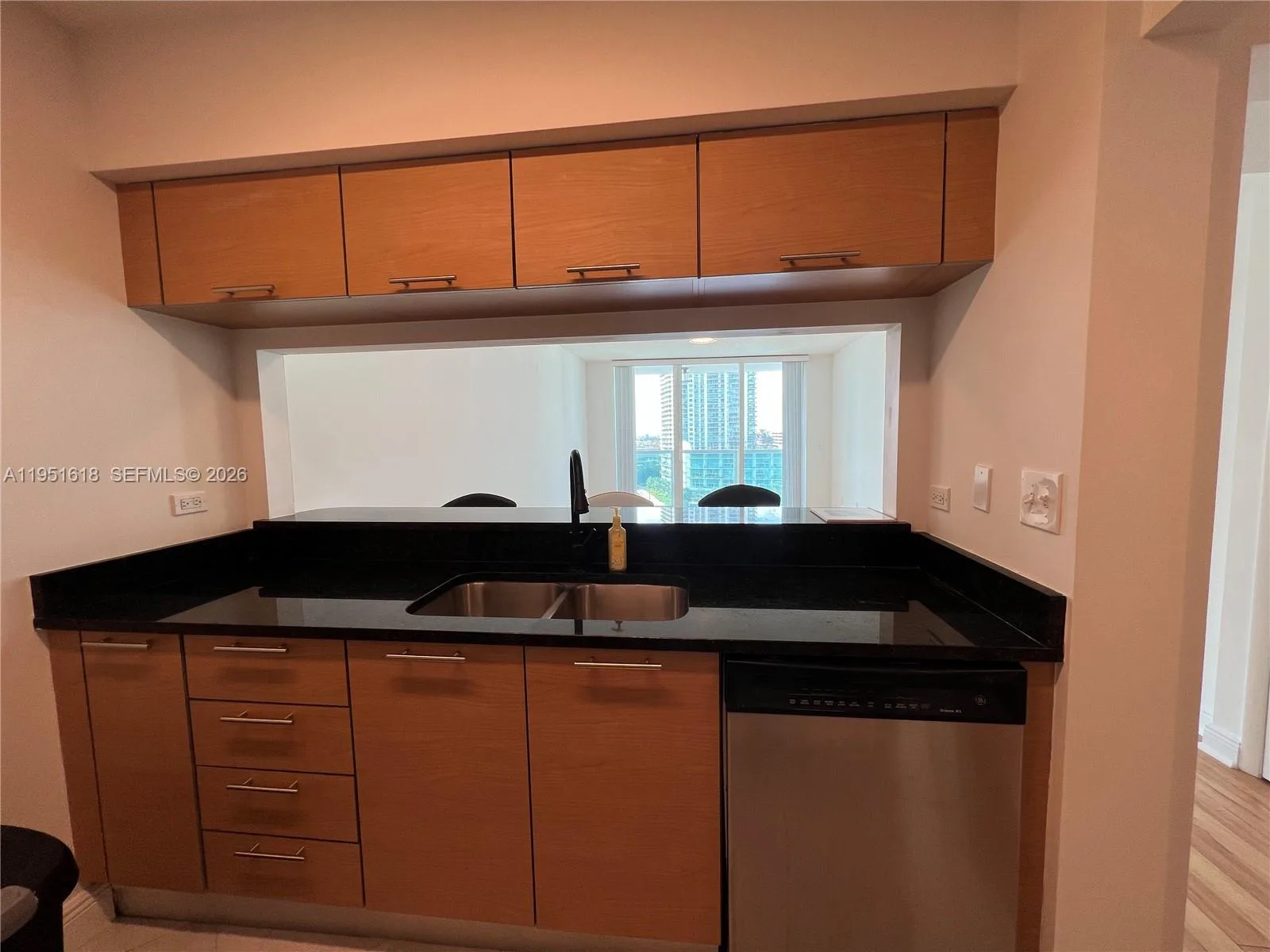 31 SE 5th St # 1409, Miami, FL 33131 photo 4