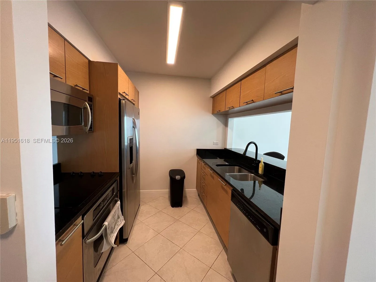 31 SE 5th St # 1409, Miami, FL 33131 photo 5