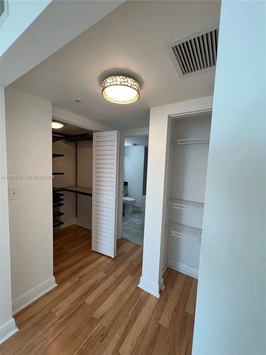 31 SE 5th St # 1409, Miami, FL 33131 photo 7