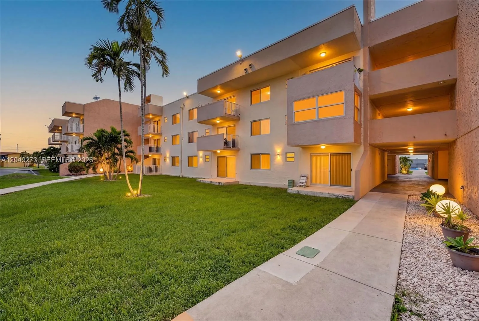 10300 Coral Way # C25, Miami, FL 33165