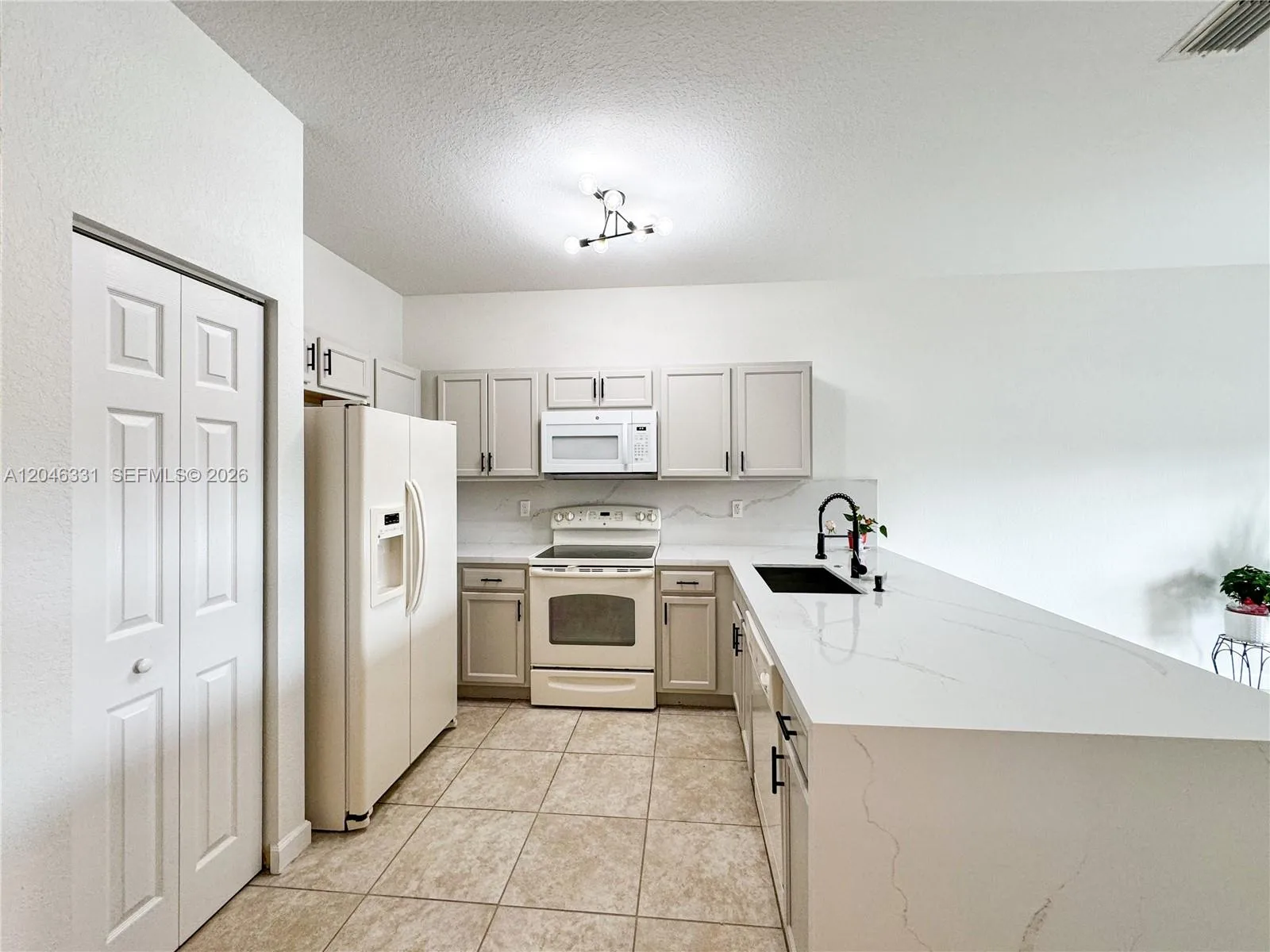 3740 NE 3rd Ct, Homestead, FL 33033 photo 10