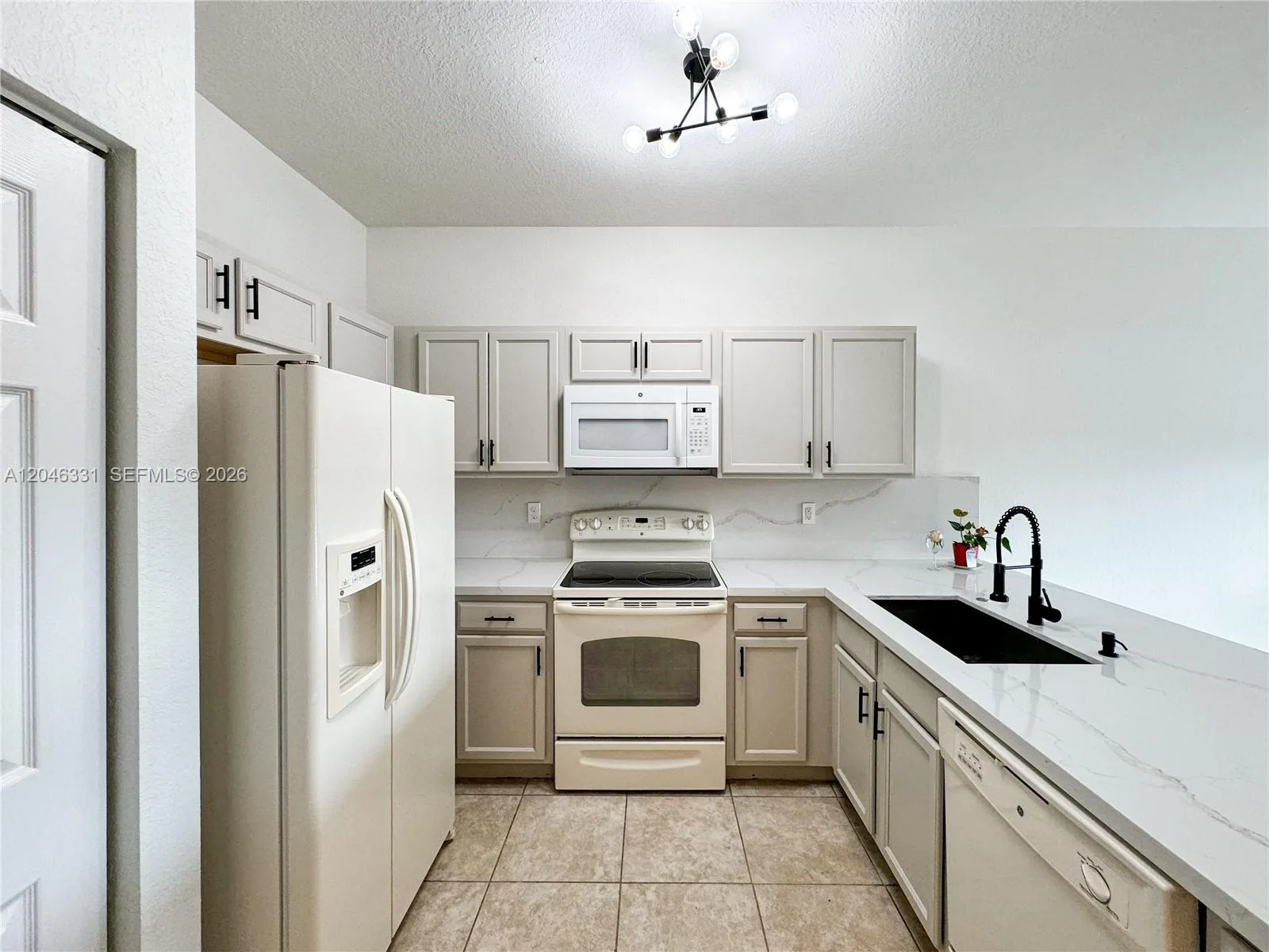 3740 NE 3rd Ct, Homestead, FL 33033 photo 13