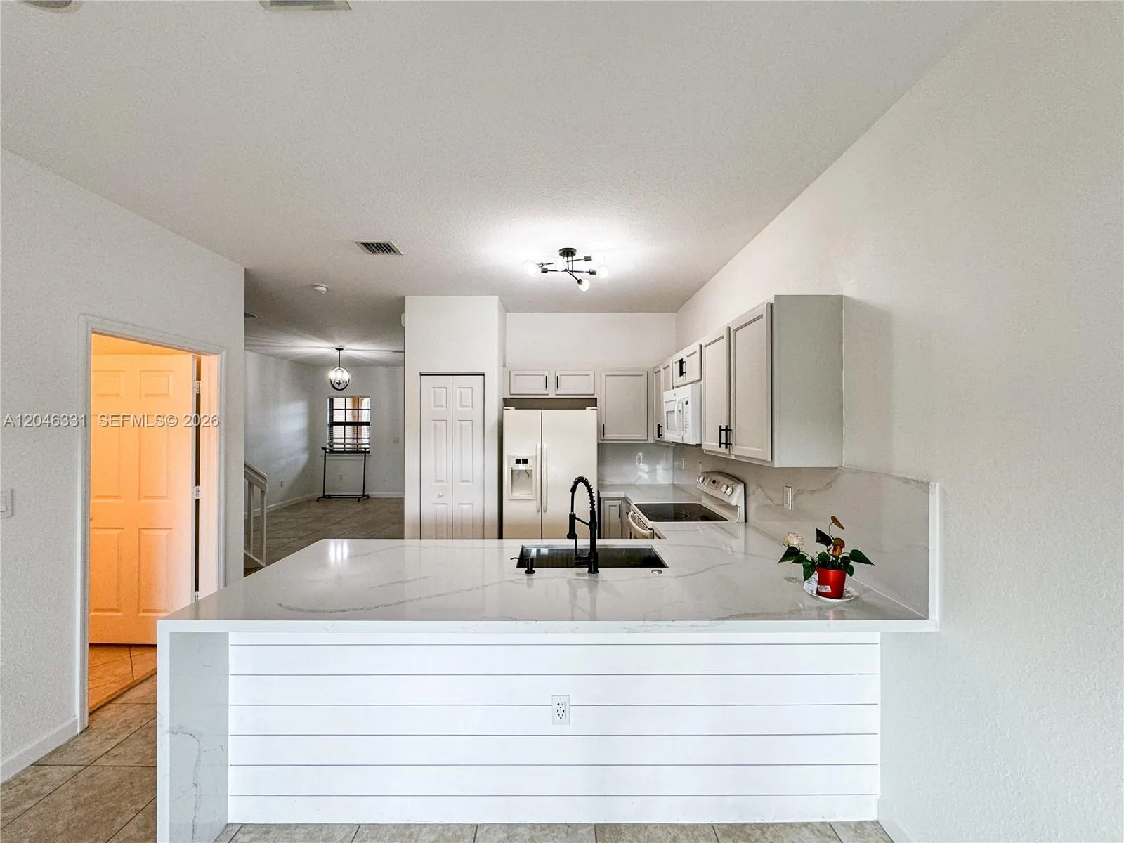 3740 NE 3rd Ct, Homestead, FL 33033 photo 9