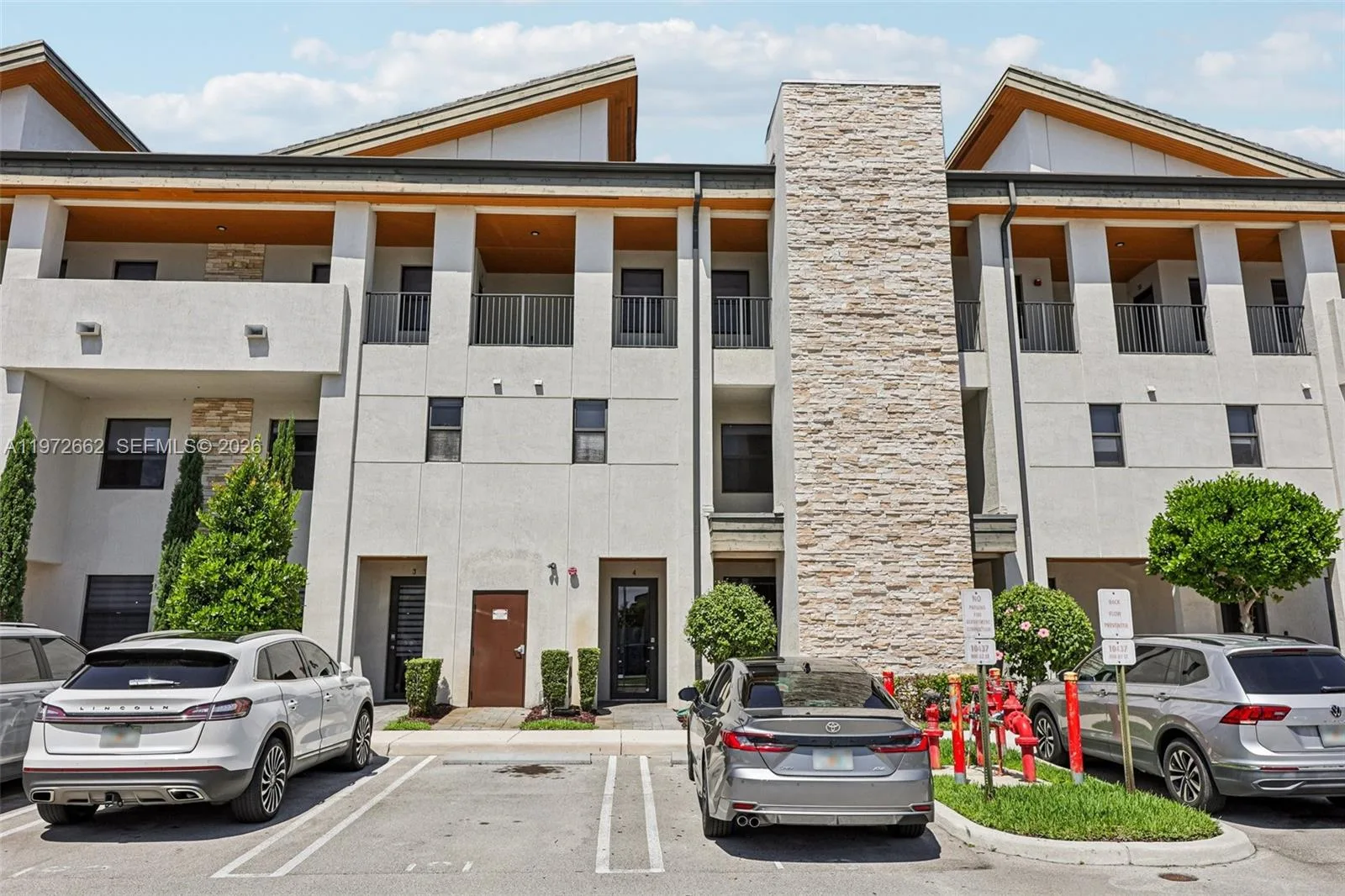 10455 NW 82nd St # 4, Doral, FL 33178