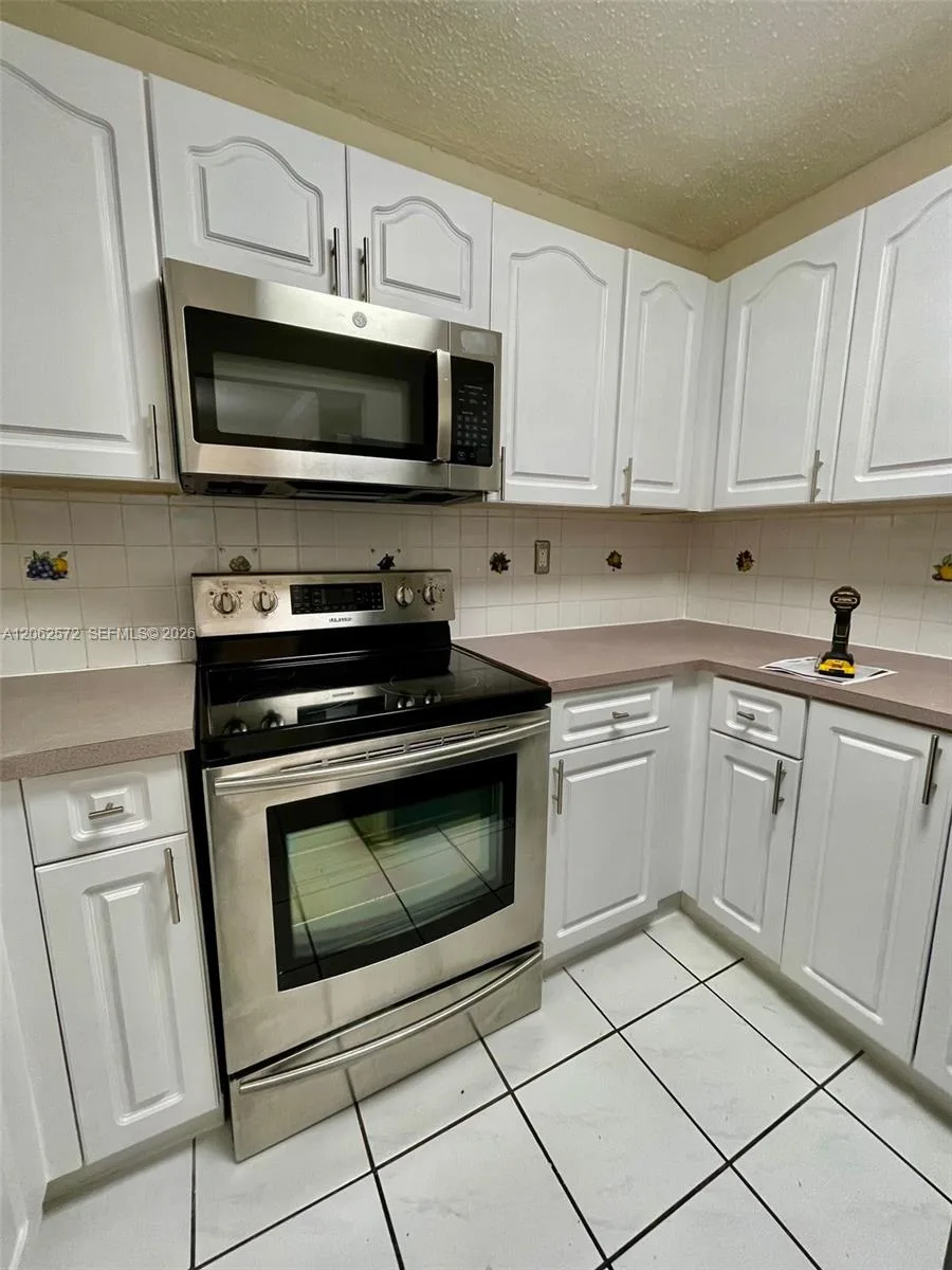 5625 W 20th Ave # 215, Hialeah, FL 33012 photo 10