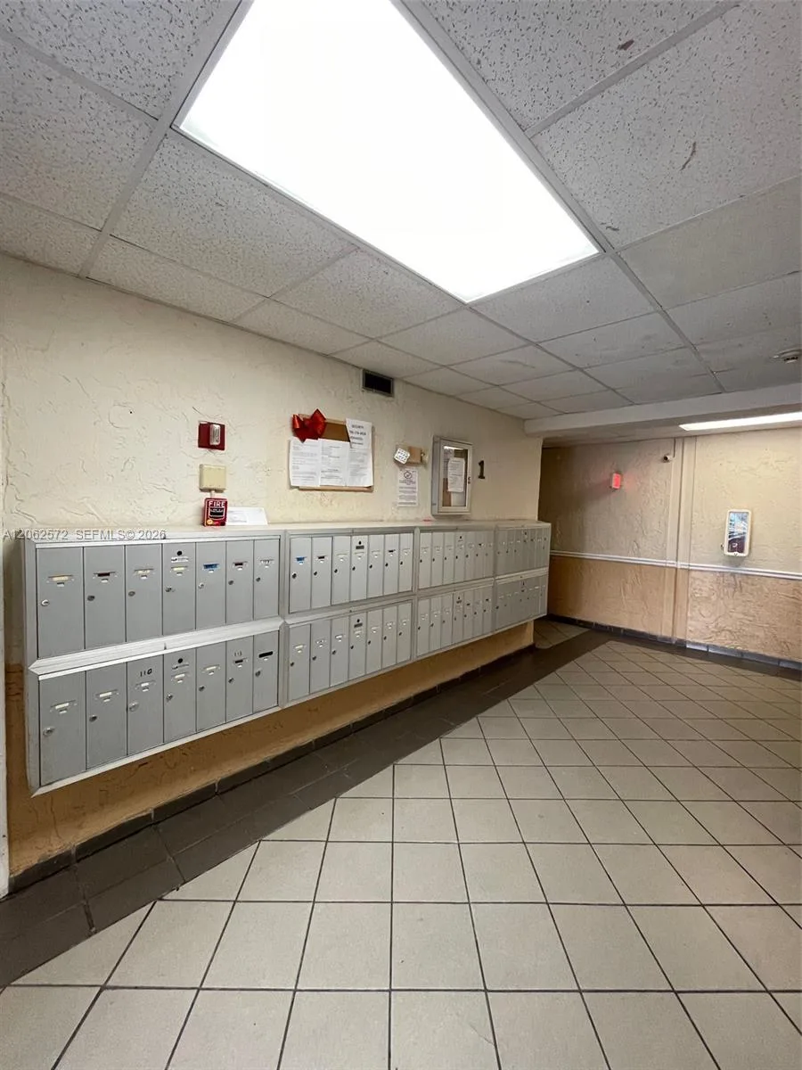 5625 W 20th Ave # 215, Hialeah, FL 33012 — zdjęcie 2