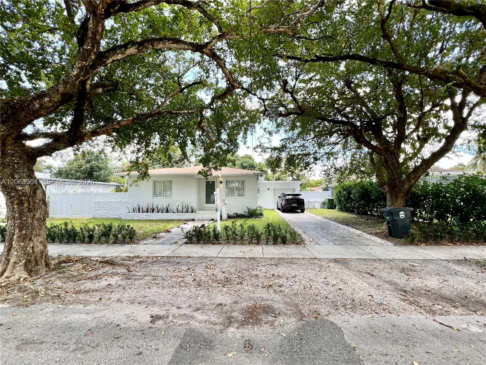 850 NE 127th St, North Miami, FL 33161 photo 2
