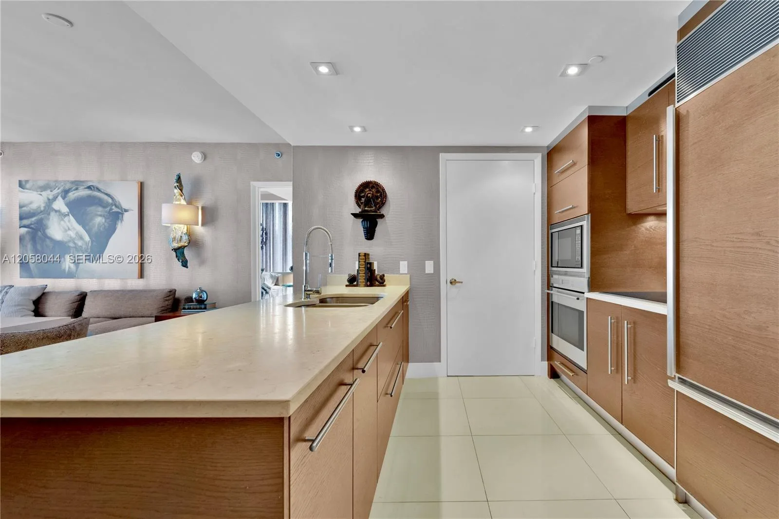 475 Brickell Ave # 5013, Miami, FL 33131 photo 13