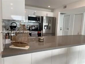 100 Bayview Dr # 2010, Sunny Isles Beach, FL 33160 photo 6