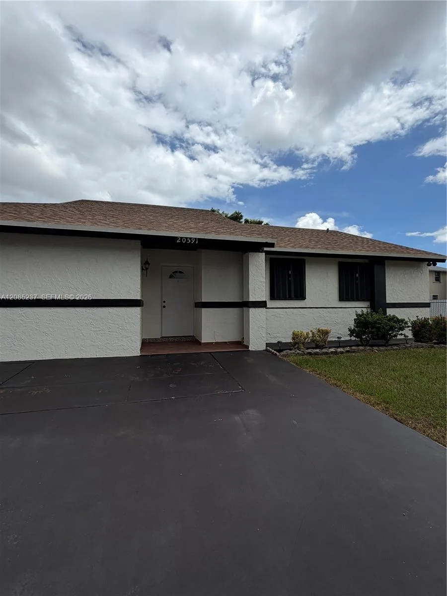20591 SW 124th Ct, Miami, FL 33177