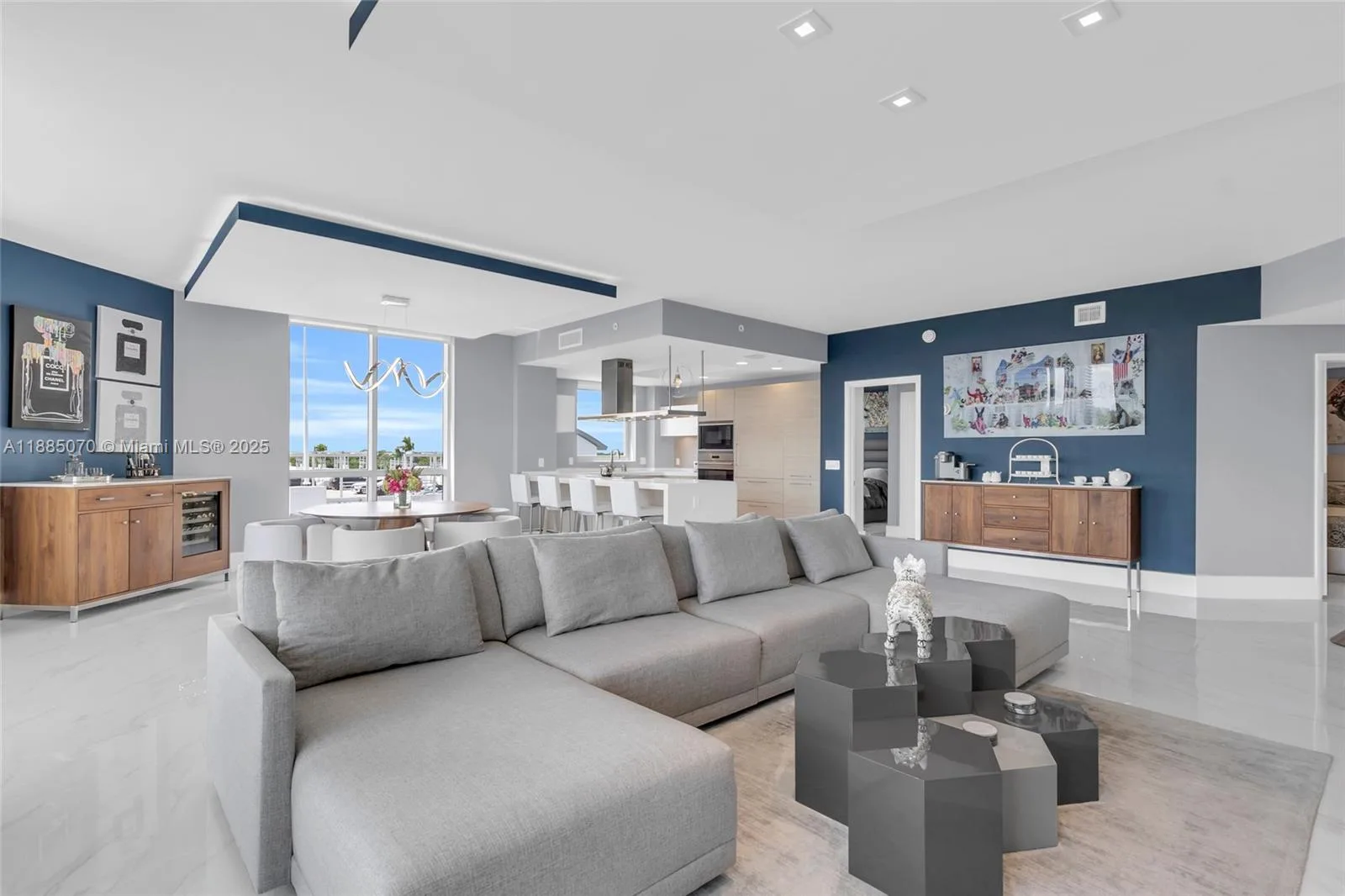 17111 Biscayne Blvd # 602, North Miami Beach, FL 33160 photo 4